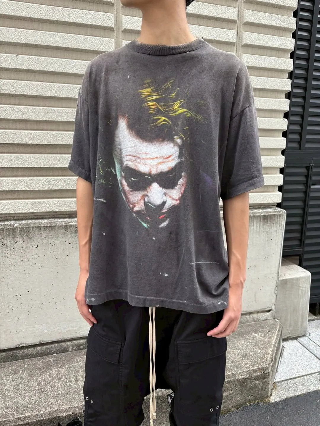⚠️This season's most important Batman and Joker IP collaboration SAINT Mxxxxxx x The Dark Knight BTM SS TEE /JOKER/BLACK Dark Knight Batman co-branded Joker character TEE Washed black S-XL Assute ready-to-wear dyeing, faded, re-washed and distressed, authentic proofing, custom-woven correct main mark, washed mark, difference between pictures and production, top-notch printing technology, God restores every pore of the Joker's headshot